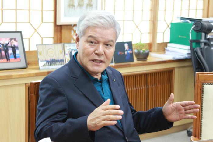 문정우 “내가 있는 한 ‘송전선로 금산 통과 안 된다’”