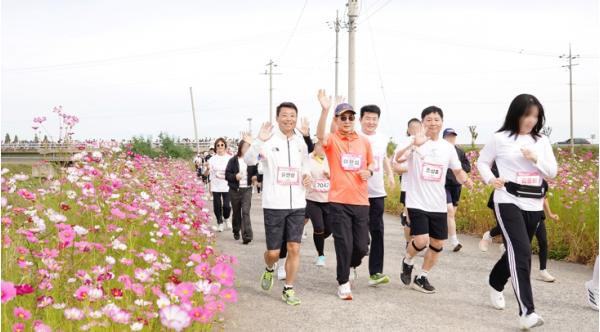마라톤 동호인 7,000여 명, 서산의 가을 정취 만끽 기사 이미지