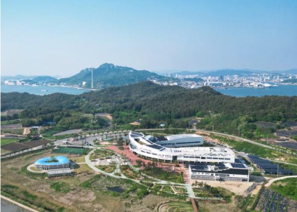 국립호남권생물자원관, ‘AI 챔피언 블루’ 인증 역량 연구 현장에 적용